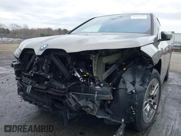 ✅ 2023 BMW iX xDrive50 • VIN: WB523CF01PCM04342 • Lot: 41421326. Wystawiony na IAAI z przebiegiem Nie podano. Bezpłatny archiwum sprzedaży aukcyjnych z USA i szczegółowy raport historii pojazdu na DreamBid. Zdjęcie 6.