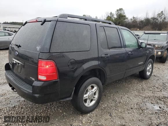 ✅ 2005 Ford Explorer XLT • VIN: 1FMZU63K35UA11887 • Lot: 45007395. Wystawiony na Copart z przebiegiem 275 405 mil. Bezpłatny archiwum sprzedaży aukcyjnych z USA i szczegółowy raport historii pojazdu na DreamBid. Zdjęcie 3.