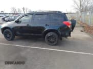 ✅ 2008 Toyota RAV4 Sport • VIN: JTMBD32V686056900 • Лот: 43844991. Опубликован ранее на IAAI с пробегом 161 381 миль. Бесплатный доступ к архиву аукционных продаж из США и подробный отчёт об истории автомобиля на DreamBid. Изображение 3.