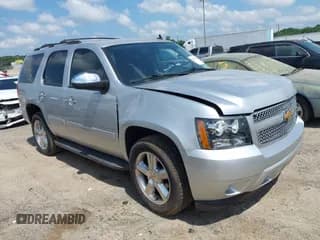 ✅ 2014 Chevrolet Tahoe LT • VIN: 1GNSCBE04ER147792 • Lot: 42781257. Wystawiony na IAAI z przebiegiem 136 462 mil. Bezpłatny archiwum sprzedaży aukcyjnych z USA i szczegółowy raport historii pojazdu na DreamBid. Zdjęcie 1.
