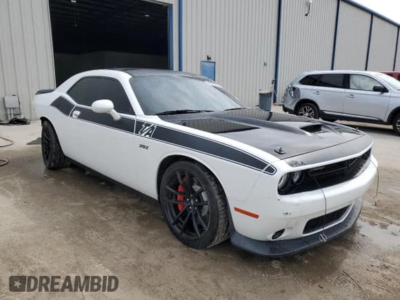 ✅ 2018 Dodge Challenger R/T Scat Pack • VIN: 2C3CDZFJXJH220057 • Лот: 49020323. Опубликован ранее на Copart с пробегом 48 442 миль. Бесплатный доступ к архиву аукционных продаж из США и подробный отчёт об истории автомобиля на DreamBid. Изображение 4.