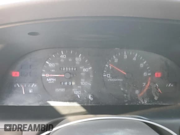 ✅ 1999 Nissan Altima XE • VIN: 1N4DL01D1XC252414 • Lot: 71667855. Wystawiony na Copart z przebiegiem 125 982 mil. Bezpłatny archiwum sprzedaży aukcyjnych z USA i szczegółowy raport historii pojazdu na DreamBid. Zdjęcie 9.