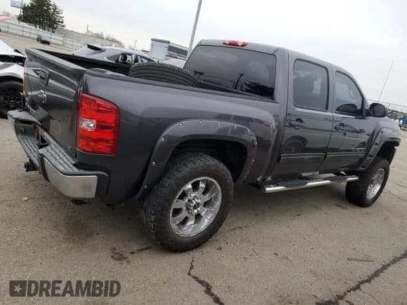 ✅ 2010 Chevrolet Silverado 1500 LT • VIN: 3GCRKSE38AG172452 • Лот: 85569654. Опубликован ранее на Copart с пробегом 151 811 миль. Бесплатный доступ к архиву аукционных продаж из США и подробный отчёт об истории автомобиля на DreamBid. Изображение 3.