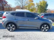 ✅ 2017 Hyundai Tucson Sport • VIN: KM8J3CA20HU429359 • Lot: 43643292. Wystawiony na IAAI z przebiegiem 125 049 mil. Bezpłatny archiwum sprzedaży aukcyjnych z USA i szczegółowy raport historii pojazdu na DreamBid. Zdjęcie 13.