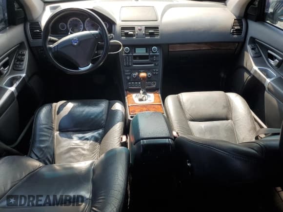 ✅ 2014 Volvo XC90 • VIN: YV4952CZ3E1685494 • Lot: 71672525. Listed on Copart with 174,000 mi. Free auction sales archive from the USA and detailed vehicle history report at DreamBid. Image 8.