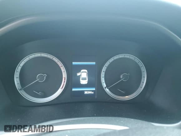 ✅ 2018 Hyundai Sonata Limited • VIN: 5NPE34AF5JH613968 • Lot: 39025663. Listed on Copart with 35,244 mi. Free auction sales archive from the USA and detailed vehicle history report at DreamBid. Image 9.