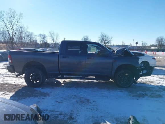 ✅ 2022 Ram 2500 Big Horn • VIN: 3C6UR5DJ7NG337928 • Lot: 41312397. Listed on IAAI with 22,085 mi. Free auction sales archive from the USA and detailed vehicle history report at DreamBid. Image 14.