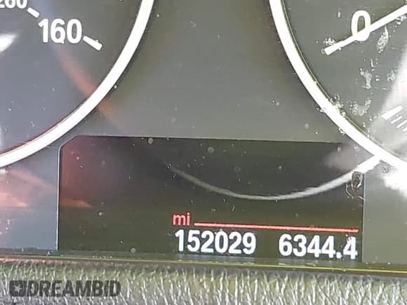 ✅ 2015 BMW X4 xDrive28i • VIN: 5UXXW3C51F0F89334 • Lot: 43589142. Listed on IAAI with 152,029 mi. Free auction sales archive from the USA and detailed vehicle history report at DreamBid. Image 15.