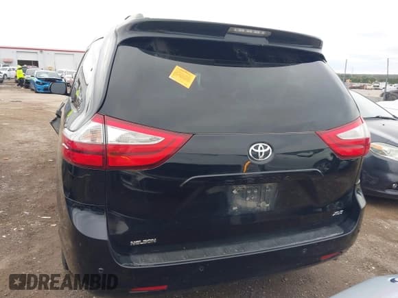 ✅ 2017 Toyota Sienna XLE Premium • VIN: 5TDYZ3DC5HS865165 • Lot: 43582538. Listed on IAAI with 114,475 mi. Free auction sales archive from the USA and detailed vehicle history report at DreamBid. Image 16.