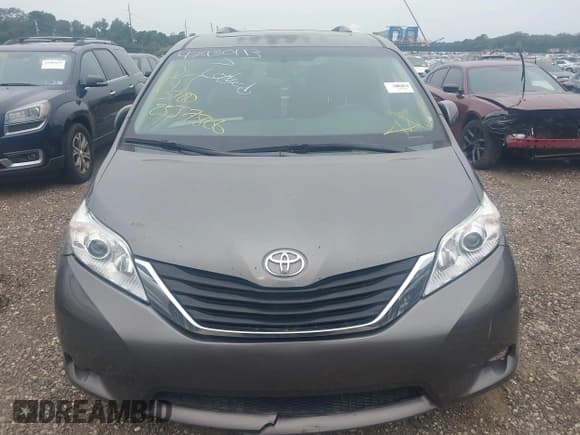 ✅ 2012 Toyota Sienna XLE AAS • VIN: 5TDYK3DC5CS263881 • Lot: 42930113. Listed on IAAI with Not provided. Free auction sales archive from the USA and detailed vehicle history report at DreamBid. Image 11.