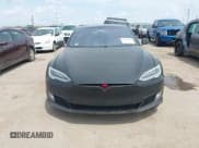 ✅ 2019 Tesla Model S 75D • VIN: 5YJSA1E25KF311319 • Лот: 43009074. Опубликован ранее на IAAI с пробегом 81 285 миль. Бесплатный доступ к архиву аукционных продаж из США и подробный отчёт об истории автомобиля на DreamBid. Изображение 13.