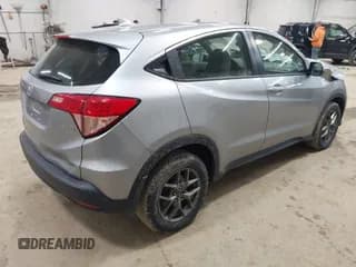 ✅ 2018 Honda HR-V LX • VIN: 3CZRU6H37JG708976 • Lot: 43745218. Wystawiony na IAAI z przebiegiem 104 350 mil. Bezpłatny archiwum sprzedaży aukcyjnych z USA i szczegółowy raport historii pojazdu na DreamBid. Zdjęcie 4.