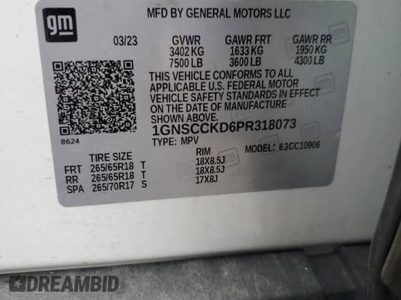 2023 Chevrolet Suburban LT z VIN 1GNSCCKD6PR318073, wystawiony jako Copart lot #90920045 z przebiegiem 68 324 mil mil oraz Czysty tytuł • Clean title. Historia ofert i sprzedaży dostępna na DreamBid. Obrazek 13.