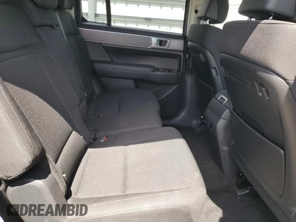 ✅ 2025 Hyundai Santa Fe SE • VIN: 5NMP14GL0SH140409 • Lot: 80474315. Listed on Copart with 12,429 mi. Free auction sales archive from the USA and detailed vehicle history report at DreamBid. Image 11.