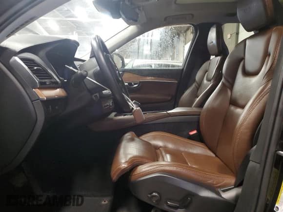 ✅ 2019 Volvo XC90 Inscription • VIN: YV4A22PL6K1490805 • Lot: 85912245. Listed on Copart with 72,694 mi. Free auction sales archive from the USA and detailed vehicle history report at DreamBid. Image 7.