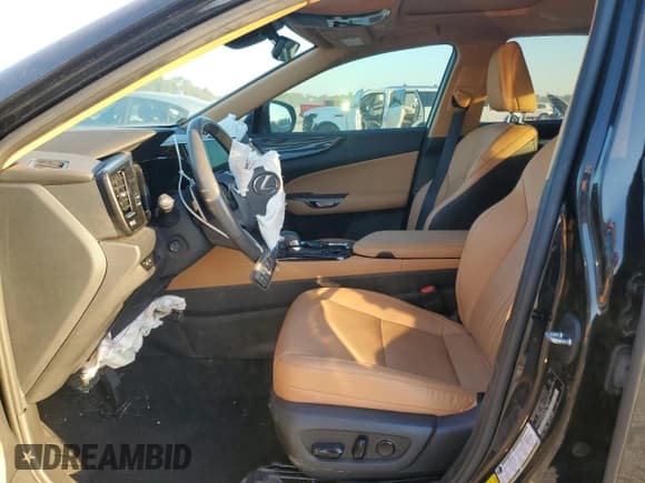 ✅ 2024 Lexus NX 250 Premium • VIN: 2T2GDCAZ2RC008648 • Lot: 82508945. Wystawiony na Copart z przebiegiem 31 645 mil. Bezpłatny archiwum sprzedaży aukcyjnych z USA i szczegółowy raport historii pojazdu na DreamBid. Zdjęcie 7.