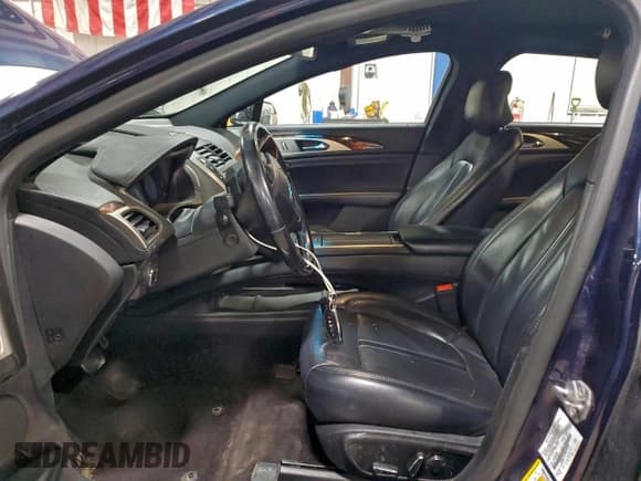 ✅ 2017 Lincoln MKZ Select • VIN: 3LN6L5C9XHR640958 • Лот: 93724655. Опубликован ранее на Copart с пробегом 157 606 миль. Бесплатный доступ к архиву аукционных продаж из США и подробный отчёт об истории автомобиля на DreamBid. Изображение 7.