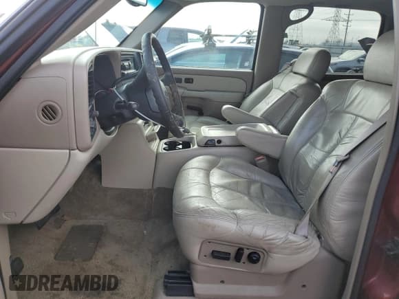 ✅ 2001 Chevrolet Suburban LS • VIN: 1GNFK16T51J192434 • Лот: 87090784. Опубликован ранее на Copart с пробегом 134 058 миль. Бесплатный доступ к архиву аукционных продаж из США и подробный отчёт об истории автомобиля на DreamBid. Изображение 7.