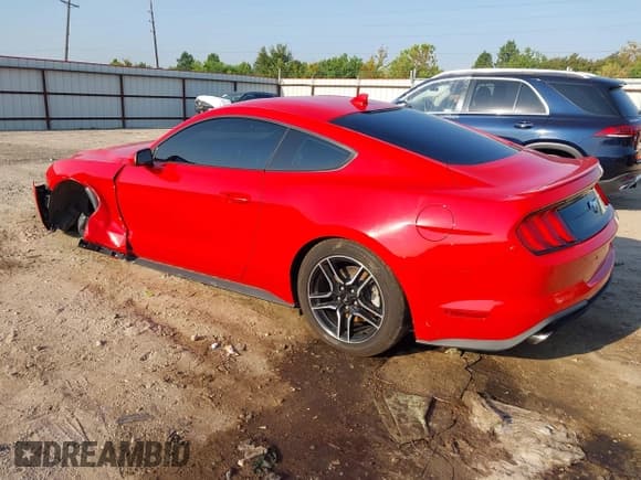 ✅ 2023 Ford Mustang EcoBoost • VIN: 1FA6P8THXP5102706 • Lot: 43188287. Wystawiony na IAAI z przebiegiem 25 141 mil. Bezpłatny archiwum sprzedaży aukcyjnych z USA i szczegółowy raport historii pojazdu na DreamBid. Zdjęcie 3.