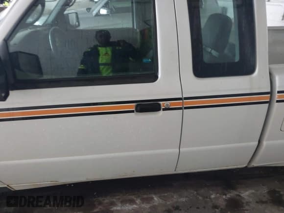 ✅ 2011 Ford Ranger XLT • VIN: 1FTLR4FE7BPA74975 • Lot: 42369981. Wystawiony na IAAI z przebiegiem 206 050 mil. Bezpłatny archiwum sprzedaży aukcyjnych z USA i szczegółowy raport historii pojazdu na DreamBid. Zdjęcie 14.