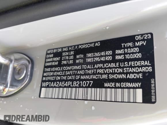 ✅ 2023 Porsche Macan • VIN: WP1AA2A54PLB21077 • Lot: 42787731. Listed on IAAI with 10,600 mi. Free auction sales archive from the USA and detailed vehicle history report at DreamBid. Image 9.