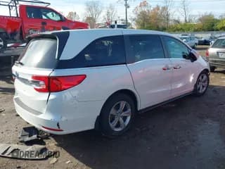 ✅ 2018 Honda Odyssey EX-L • VIN: 5FNRL6H71JB018724 • Лот: 43610855. Опубликован ранее на IAAI с пробегом 117 419 миль. Бесплатный доступ к архиву аукционных продаж из США и подробный отчёт об истории автомобиля на DreamBid. Изображение 4.
