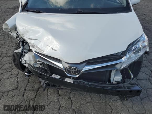 ✅ 2018 Toyota Sienna XLE Auto Access Seat • VIN: 5TDYZ3DC3JS925711 • Lot: 86405475. Listed on Copart with 119,052 mi. Free auction sales archive from the USA and detailed vehicle history report at DreamBid. Image 12.