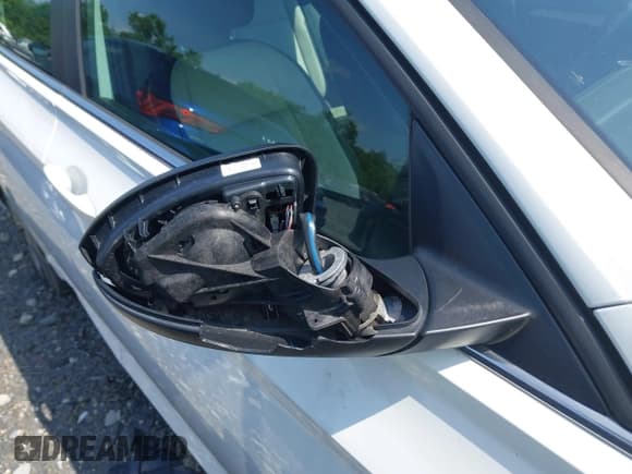 ✅ 2019 Volkswagen Jetta S • VIN: 3VWC57BU0KM226799 • Lot: 42406066. Listed on IAAI with 101,664 mi. Free auction sales archive from the USA and detailed vehicle history report at DreamBid. Image 17.