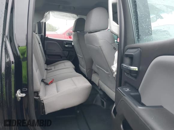 ✅ 2018 Chevrolet Silverado 2500HD Work Truck • VIN: 1GC2CUEG3JZ278451 • Lot: 42074663. Wystawiony na IAAI z przebiegiem 126 972 mil. Bezpłatny archiwum sprzedaży aukcyjnych z USA i szczegółowy raport historii pojazdu na DreamBid. Zdjęcie 8.