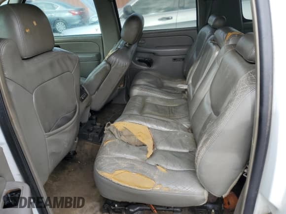 ✅ 2004 Chevrolet Suburban LT • VIN: 3GNEC16ZX4G108997 • Лот: 84874464. Опубликован ранее на Copart с пробегом Не указан. Бесплатный доступ к архиву аукционных продаж из США и подробный отчёт об истории автомобиля на DreamBid. Изображение 11.