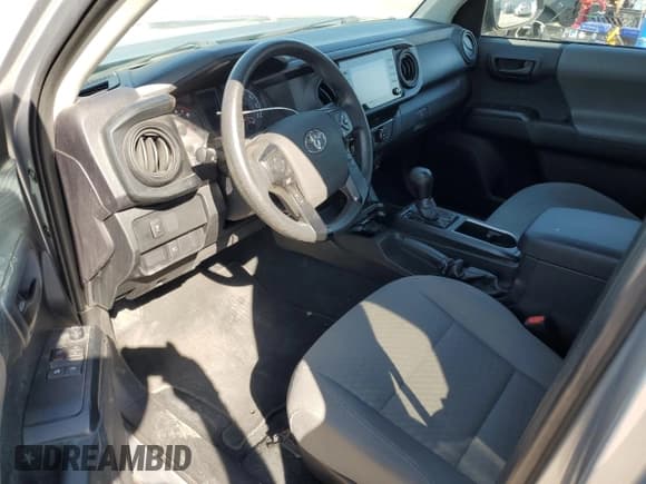 ✅ 2020 Toyota Tacoma SR • VIN: 3TYRX5GN0LT005268 • Lot: 91233095. Wystawiony na Copart z przebiegiem 121 834 mil. Bezpłatny archiwum sprzedaży aukcyjnych z USA i szczegółowy raport historii pojazdu na DreamBid. Zdjęcie 8.