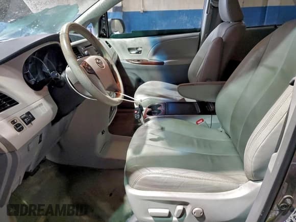 ✅ 2013 Toyota Sienna XLE • VIN: 5TDDK3DC8DS065280 • Lot: 91740305. Listed on Copart with 241,420 mi. Free auction sales archive from the USA and detailed vehicle history report at DreamBid. Image 7.