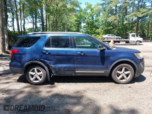 ✅ 2016 Ford Explorer XLT • VIN: 1FM5K8D81GGA39689 • Lot: 42567777. Wystawiony na IAAI z przebiegiem 242 806 mil. Bezpłatny archiwum sprzedaży aukcyjnych z USA i szczegółowy raport historii pojazdu na DreamBid. Zdjęcie 13.
