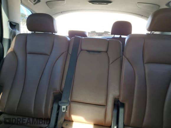 ✅ 2017 Audi Q7 Premium Plus • VIN: WA1LAAF76HD058584 • Лот: 92901095. Опубликован ранее на Copart с пробегом 163 102 миль. Бесплатный доступ к архиву аукционных продаж из США и подробный отчёт об истории автомобиля на DreamBid. Изображение 10.