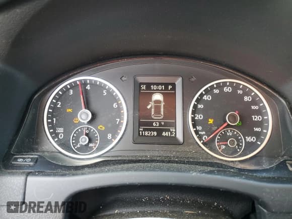 ✅ 2013 Volkswagen Tiguan S • VIN: WVGBV3AXXDW611546 • Lot: 86850825. Listed on Copart with 118,239 mi. Free auction sales archive from the USA and detailed vehicle history report at DreamBid. Image 9.