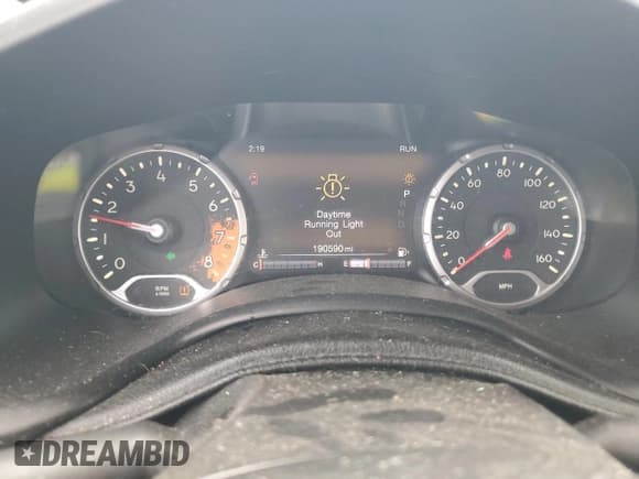 ✅ 2016 Jeep Renegade Limited • VIN: ZACCJADT7GPC91475 • Lot: 67557725. Listed on Copart with 190,590 mi. Free auction sales archive from the USA and detailed vehicle history report at DreamBid. Image 9.