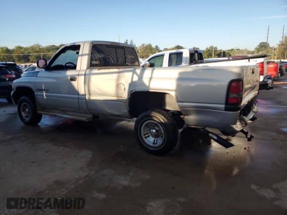 ✅ 1999 Dodge 1500 • VIN: 1B7HF16Y0XS203991 • Лот: 84819475. Опубликован ранее на Copart с пробегом 114 487 миль. Бесплатный доступ к архиву аукционных продаж из США и подробный отчёт об истории автомобиля на DreamBid. Изображение 2.