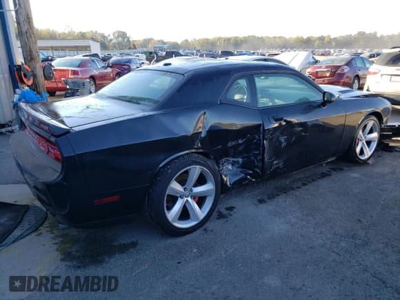 ✅ 2010 Dodge Challenger SRT-8 • VIN: 2B3CJ7DW0AH278915 • Lot: 74315243. Listed on Copart with 99,869 mi. Free auction sales archive from the USA and detailed vehicle history report at DreamBid. Image 3.
