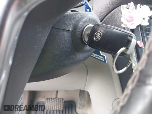 ✅ 2013 Buick Encore Premium • VIN: KL4CJHSBXDB196329 • Lot: 43243058. Wystawiony na IAAI z przebiegiem 200 069 mil. Bezpłatny archiwum sprzedaży aukcyjnych z USA i szczegółowy raport historii pojazdu na DreamBid. Zdjęcie 11.