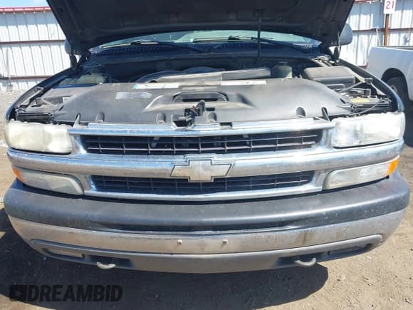 ✅ 2001 Chevrolet Suburban LS • VIN: 3GNFK16TX1G238776 • Лот: 42581098. Опубликован ранее на IAAI с пробегом 281 790 миль. Бесплатный доступ к архиву аукционных продаж из США и подробный отчёт об истории автомобиля на DreamBid. Изображение 6.
