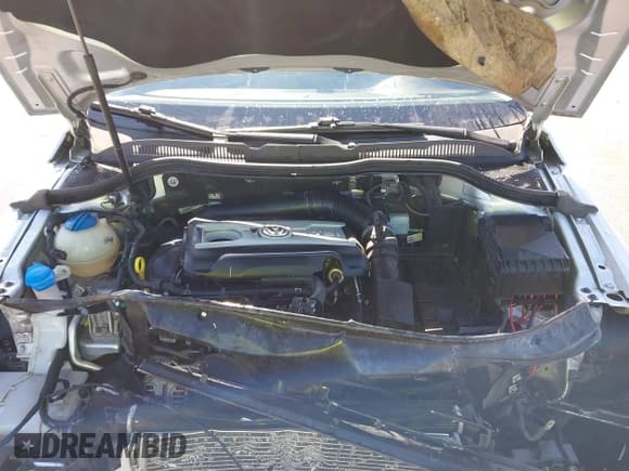 ✅ 2015 Volkswagen CC Sport • VIN: WVWBP7ANXFE815700 • Лот: 41645382. Опубликован ранее на IAAI с пробегом 89 057 миль. Бесплатный доступ к архиву аукционных продаж из США и подробный отчёт об истории автомобиля на DreamBid. Изображение 10.