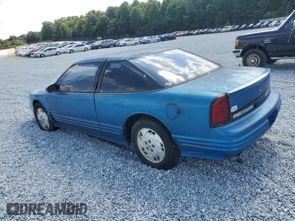 ✅ 1992 Oldsmobile Cutlass • VIN: 1G3WH14T0ND335739 • Lot: 59796644. Wystawiony na Copart z przebiegiem Nie podano. Bezpłatny archiwum sprzedaży aukcyjnych z USA i szczegółowy raport historii pojazdu na DreamBid. Zdjęcie 2.