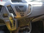 ✅ 2019 Ford Transit • VIN: 1FTYE1YMXKKB86963 • Lot: 43926074. Wystawiony na IAAI z przebiegiem 114 446 mil. Bezpłatny archiwum sprzedaży aukcyjnych z USA i szczegółowy raport historii pojazdu na DreamBid. Zdjęcie 6.