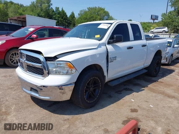 ✅ 2019 Ram 1500 Tradesman • VIN: 1C6RR6FG2KS704851 • Lot: 42886893. Listed on IAAI with 68,666 mi. Free auction sales archive from the USA and detailed vehicle history report at DreamBid. Image 2.