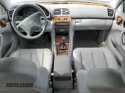 ✅ 2000 Mercedes-Benz CLK 320/430 • VIN: WDBLJ65G4YF149361 • Lot: 46554435. Wystawiony na Copart z przebiegiem 97 779 mil. Bezpłatny archiwum sprzedaży aukcyjnych z USA i szczegółowy raport historii pojazdu na DreamBid. Zdjęcie 8.