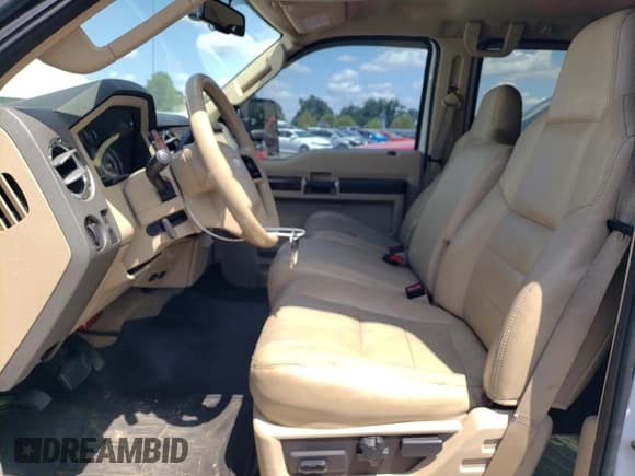 ✅ 2008 Ford F-450 XL • VIN: 1FTXW43R48EA63793 • Лот: 62536965. Опубликован ранее на Copart с пробегом 158 076 миль. Бесплатный доступ к архиву аукционных продаж из США и подробный отчёт об истории автомобиля на DreamBid. Изображение 7.