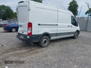 ✅ 2020 Ford Transit Cargo • VIN: 1FTBR1C86LKB70345 • Lot: 43027715. Wystawiony na IAAI z przebiegiem 66 082 mil. Bezpłatny archiwum sprzedaży aukcyjnych z USA i szczegółowy raport historii pojazdu na DreamBid. Zdjęcie 4.