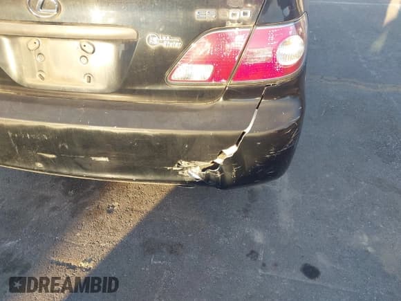 ✅ 2002 Lexus ES 300 • VIN: JTHBF30G720030863 • Лот: 43643492. Опубликован ранее на IAAI с пробегом Не указан. Бесплатный доступ к архиву аукционных продаж из США и подробный отчёт об истории автомобиля на DreamBid. Изображение 6.