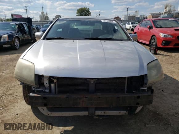 ✅ 2011 Mitsubishi Galant FE • VIN: 4A32B2FF4BE019454 • Lot: 72716034. Wystawiony na Copart z przebiegiem 239 676 mil. Bezpłatny archiwum sprzedaży aukcyjnych z USA i szczegółowy raport historii pojazdu na DreamBid. Zdjęcie 5.