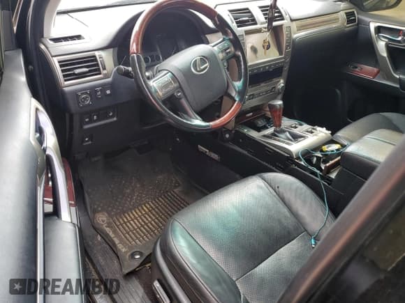 ✅ 2017 Lexus GX 460 • VIN: JTJJM7FX2H5169583 • Lot: 68301715. Wystawiony na Copart z przebiegiem Nie podano. Bezpłatny archiwum sprzedaży aukcyjnych z USA i szczegółowy raport historii pojazdu na DreamBid. Zdjęcie 8.